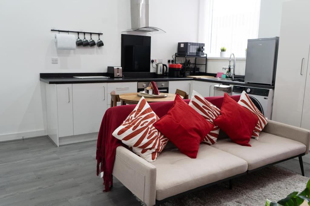 Stylish 1 Bed Apartment In Newly Refurbished Building W/ Parking & Wi-Fi Birmingham Exterior foto