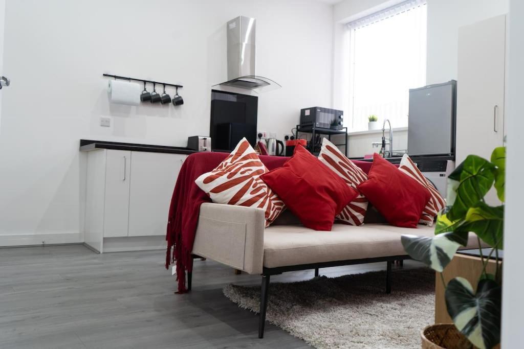 Stylish 1 Bed Apartment In Newly Refurbished Building W/ Parking & Wi-Fi Birmingham Exterior foto