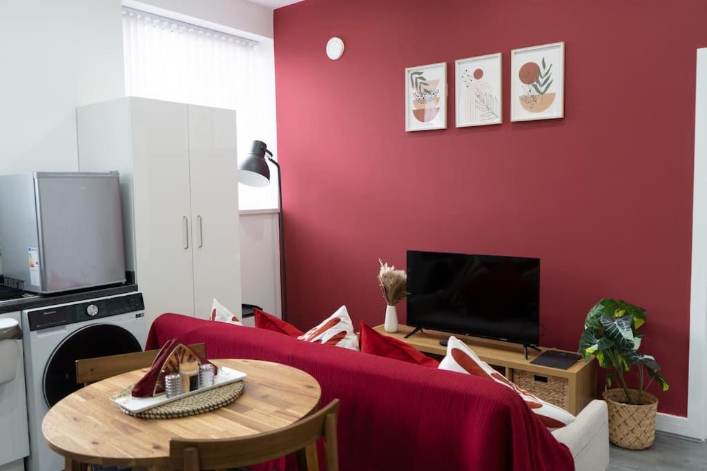 Stylish 1 Bed Apartment In Newly Refurbished Building W/ Parking & Wi-Fi Birmingham Exterior foto